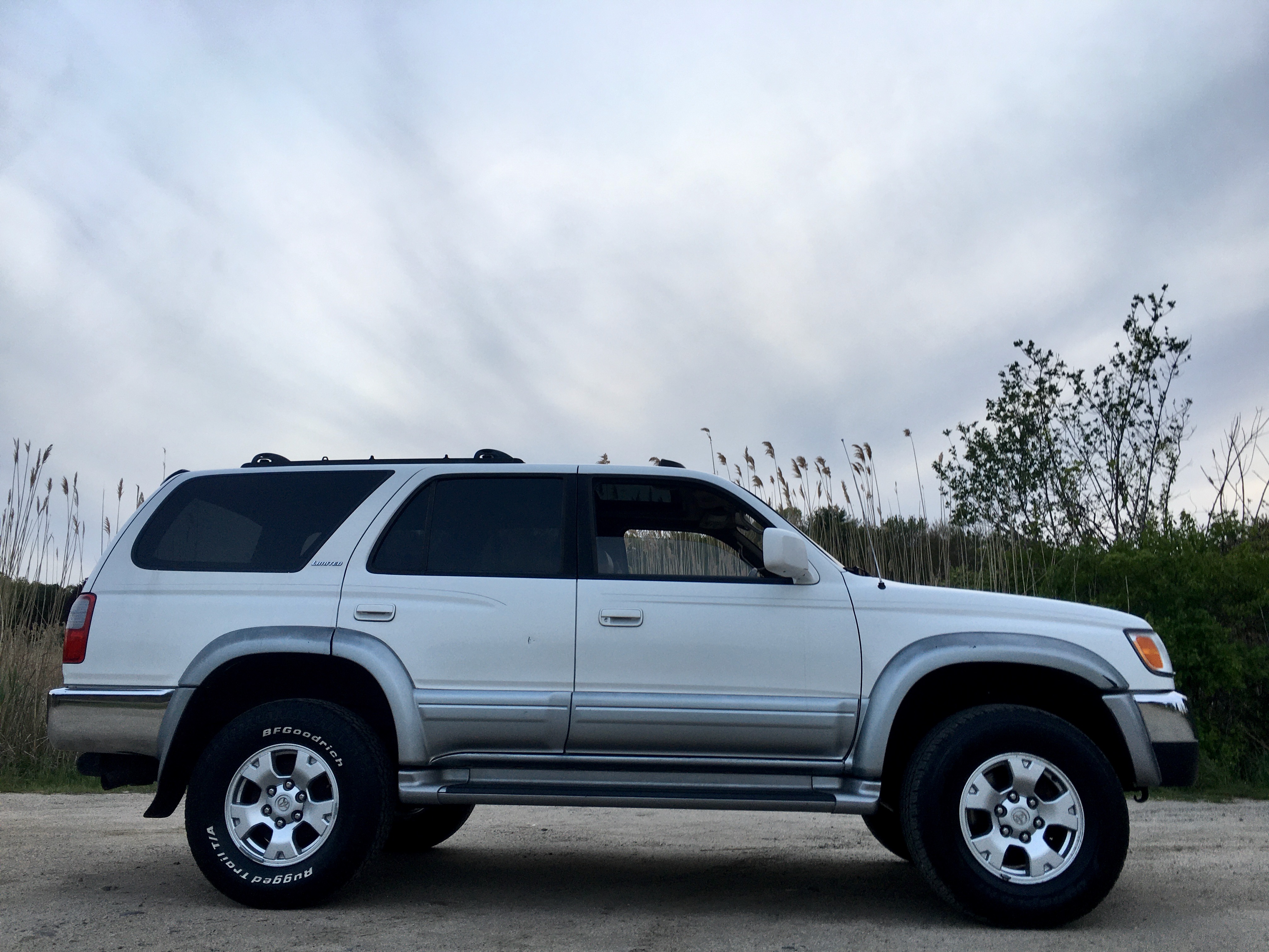 Go Motors Niantic, CT Purveyors of 3rd Generation Toyota 4Runners and other lengedary classics